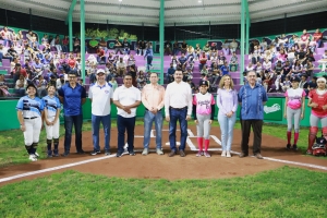 Entrega municipio segunda etapa de rehabilitación de parque de béisbol
